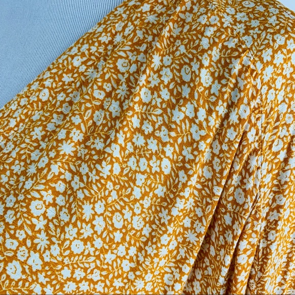 Anthropologie Maeve Floral Button Down Top Large - Picture 8 of 15